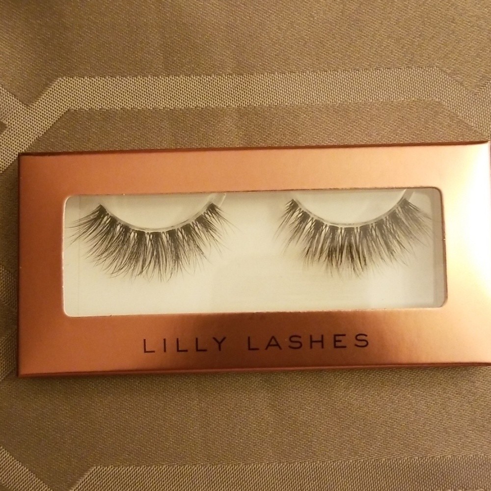 Lilly Lashes.